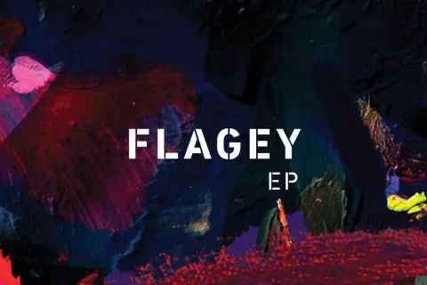 Okładka EP "Flagey" Taco Hemingwaya. Abstrakcyjne, malarskie tło w odcieniach granatu, czerwieni i różu.