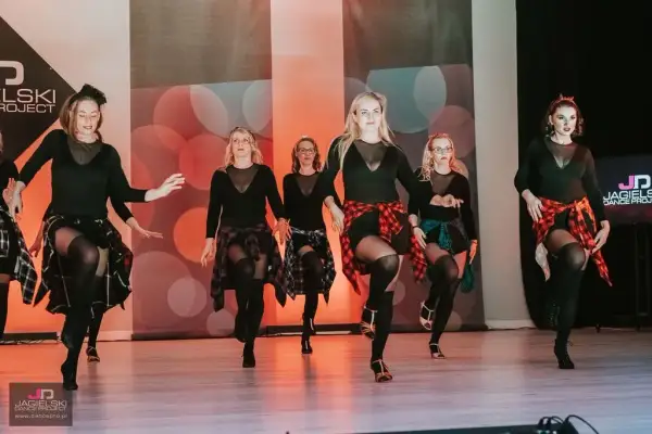 High heels: Co to za taniec? Odkryj siłę i pewność siebie!