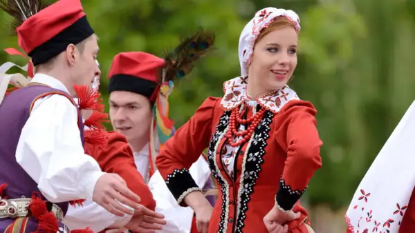 Polka: Czy na pewno polski taniec? Odkryj czeskie korzenie!